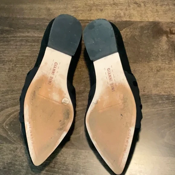 Gianni Bini Black Bow Flats - Picture 2 of 3